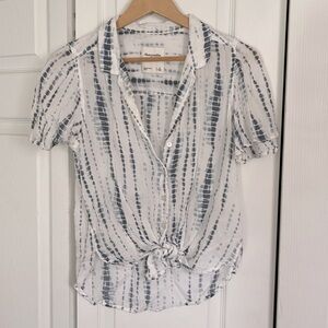 A&F Lightweight Blouse - Size S